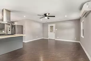 2902 Helberg Rd, Houston, TX 77092 - Photo 8