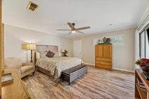 10902 Mullins Dr, Houston, TX 77096 - Photo 10