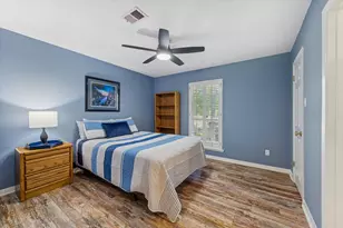 10902 Mullins Dr, Houston, TX 77096 - Photo 12