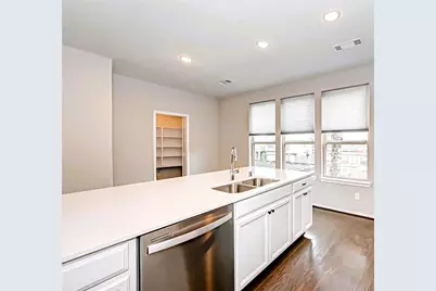 3115 Roseland Terrace Lane, Houston, TX 77063 - Photo 8