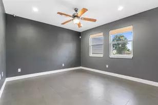 902 Waco St, Dayton, TX 77535 - Photo 20