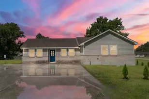 902 Waco St, Dayton, TX 77535 - Photo 1