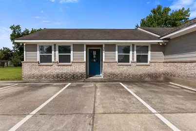 902 Waco Street, Dayton, TX 77535 - Photo 2