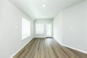 14015 Mount Hunter Dr, Willis, TX 77318 - Photo 6