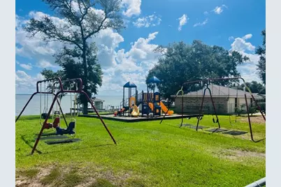 116 Water Oak, Livingston, TX 77351 - Photo 6