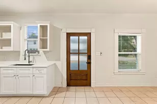 1201 Cordell St, Houston, TX 77009 - Photo 2