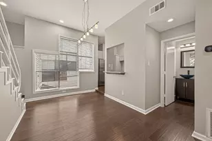 204 Marshall St, Houston, TX 77006 - Photo 8