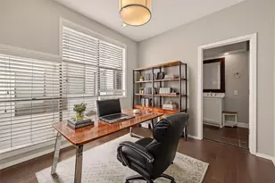 204 Marshall St, Houston, TX 77006 - Photo 10