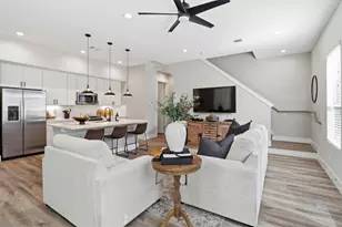 5208 Pinemont Creek Ln, Houston, TX 77018 - Photo 10
