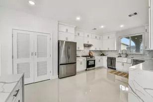 9208 W Bay Rd, Galveston, TX 77554 - Photo 24