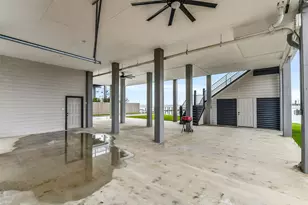 9208 W Bay Rd, Galveston, TX 77554 - Photo 38