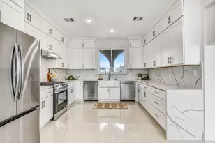 9208 W Bay Rd, Galveston, TX 77554 - Photo 12