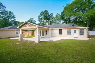 547 Sandra Ct, Conroe, TX 77302 - Photo 4