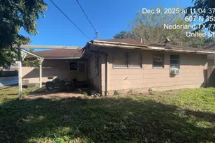 607 N 35th St, Nederland, TX 77627 - Photo 2