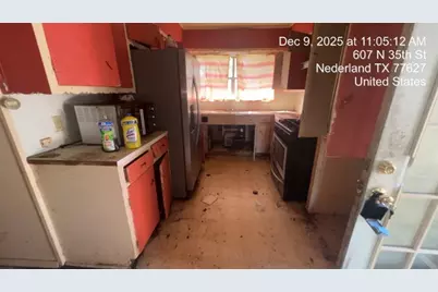 607 N 35th Street, Nederland, TX 77627 - Photo 4