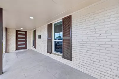 1341 Conrad Sauer Drive, Houston, TX 77043 - Photo 2