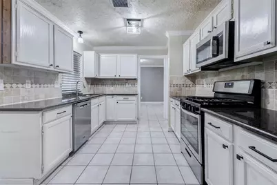 13614 Sablegrove Lane, Houston, TX 77014 - Photo 2