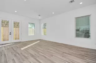 778 W Tidwell Rd, Houston, TX 77091 - Photo 4