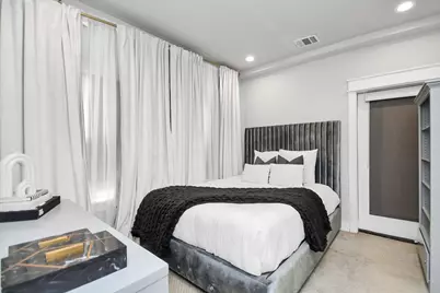 2105 Engelmohr Street #H, Houston, TX 77054 - Photo 4