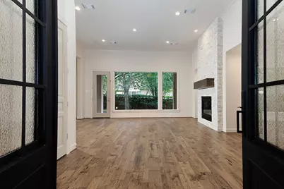 74 Batesbrooke Court, The Woodlands, TX 77381 - Photo 6
