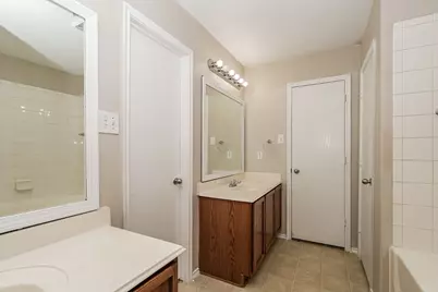12319 Garden Gale Lane, Houston, TX 77044 - Photo 16