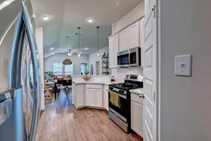 8122 Peralta Valley Ct, Richmond, TX 77407 - Photo 10