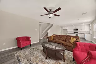 815 Leaholm Ln, Houston, TX 77090 - Photo 8