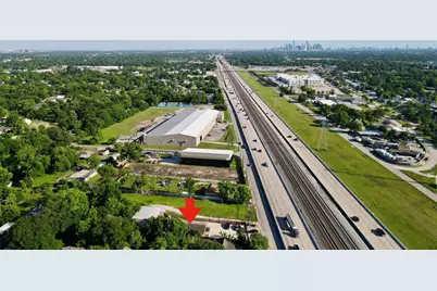 9944 E Hardy Road, Houston, TX 77093 - Photo 2