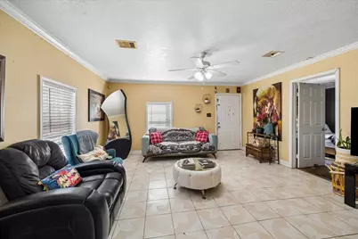 9944 E Hardy Road, Houston, TX 77093 - Photo 12