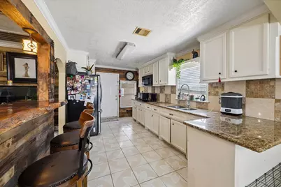 9944 E Hardy Road, Houston, TX 77093 - Photo 16