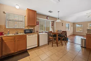 2419 Alcove Foster Ct, Fresno, TX 77545 - Photo 6