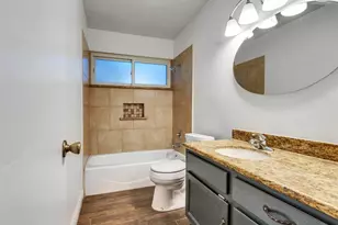 32 Sarita Rd, Angleton, TX 77515 - Photo 10