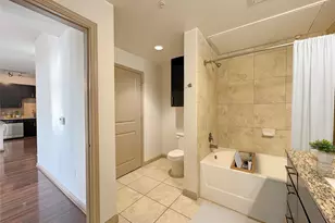 2700 Brazos St, Houston, TX 77006 - Photo 4