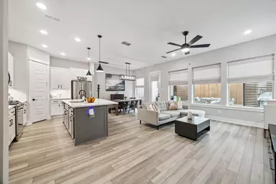 10974 Hewitt Cliff Lane, Houston, TX 77043 - Photo 6