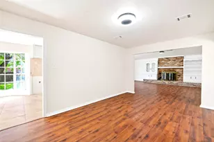 15207 Pleasant Valley Rd, Houston, TX 77062 - Photo 12