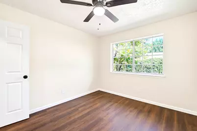 15207 Pleasant Valley Road, Houston, TX 77062 - Photo 22