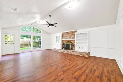 15207 Pleasant Valley Road, Houston, TX 77062 - Photo 8