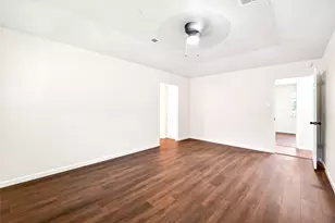 15207 Pleasant Valley Rd, Houston, TX 77062 - Photo 30