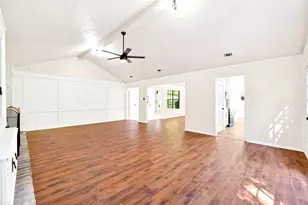 15207 Pleasant Valley Rd, Houston, TX 77062 - Photo 8