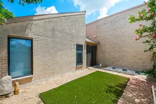 9514 Tarragon Ln, Houston, TX 77036 - Photo 4