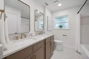 8713 Timberside Dr, Houston, TX 77025 - Photo 22