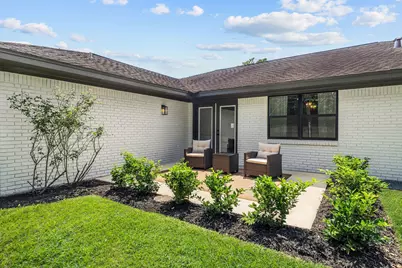8713 Timberside Drive, Houston, TX 77025 - Photo 28