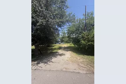 1830 34th Avenue N, Texas City, TX 77590 - Photo 1