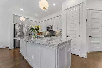 10930 Brambling Wood Drive, Houston, TX 77043 - Photo 12