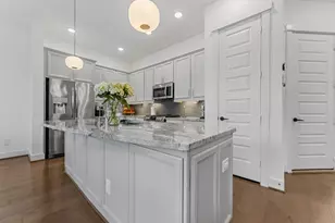 10930 Brambling Wood Dr, Houston, TX 77043 - Photo 12