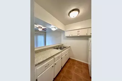 3629 N Macgregor Way #9, Houston, TX 77004 - Photo 10