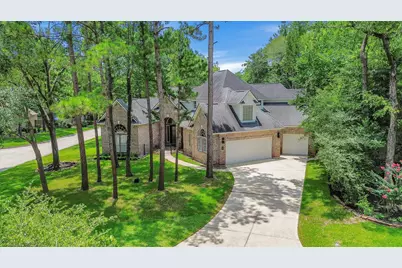 18 Floret Court, The Woodlands, TX 77382 - Photo 4