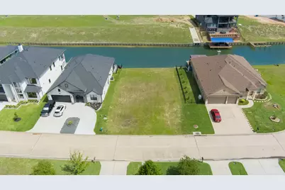 12546 St Louis Court, Willis, TX 77318 - Photo 2