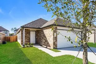 2808 Briggs Dr, Conroe, TX 77301 - Photo 1