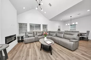 12015 Rockview Dr, Conroe, TX 77306 - Photo 14
